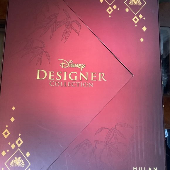 Disney limited edition Mulan doll - Picture 2 of 2